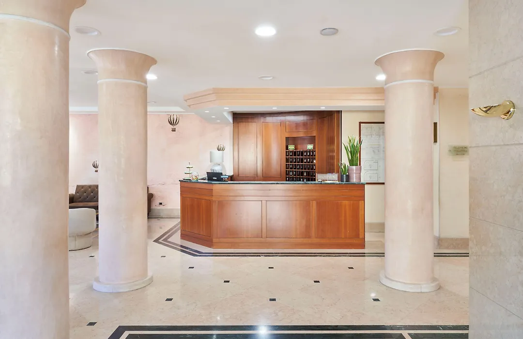 Hotel Cyrano-1